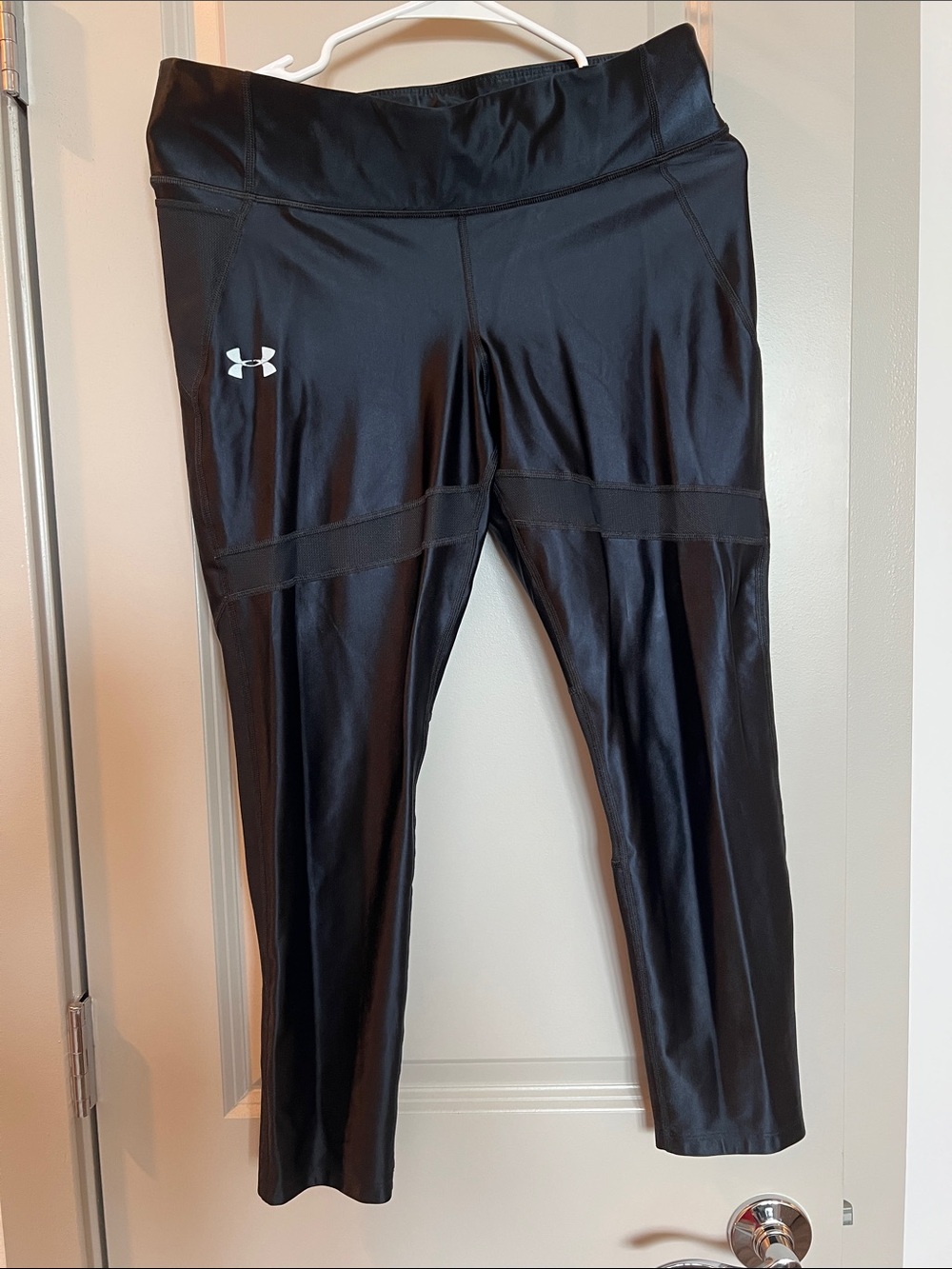Under Armour Black Athletic Capri Leggings
